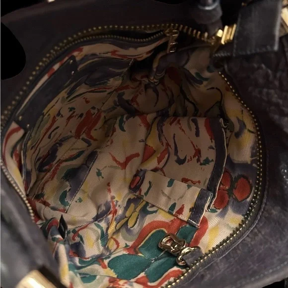 Tre VERO Sturdy Black calfskin leather Hobo Style Shoulder Bag - Picture 8 of 9